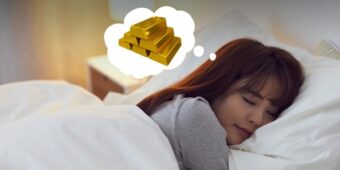 Hình ảnh vàng xuất hiện với nhiều tầng ý nghĩa